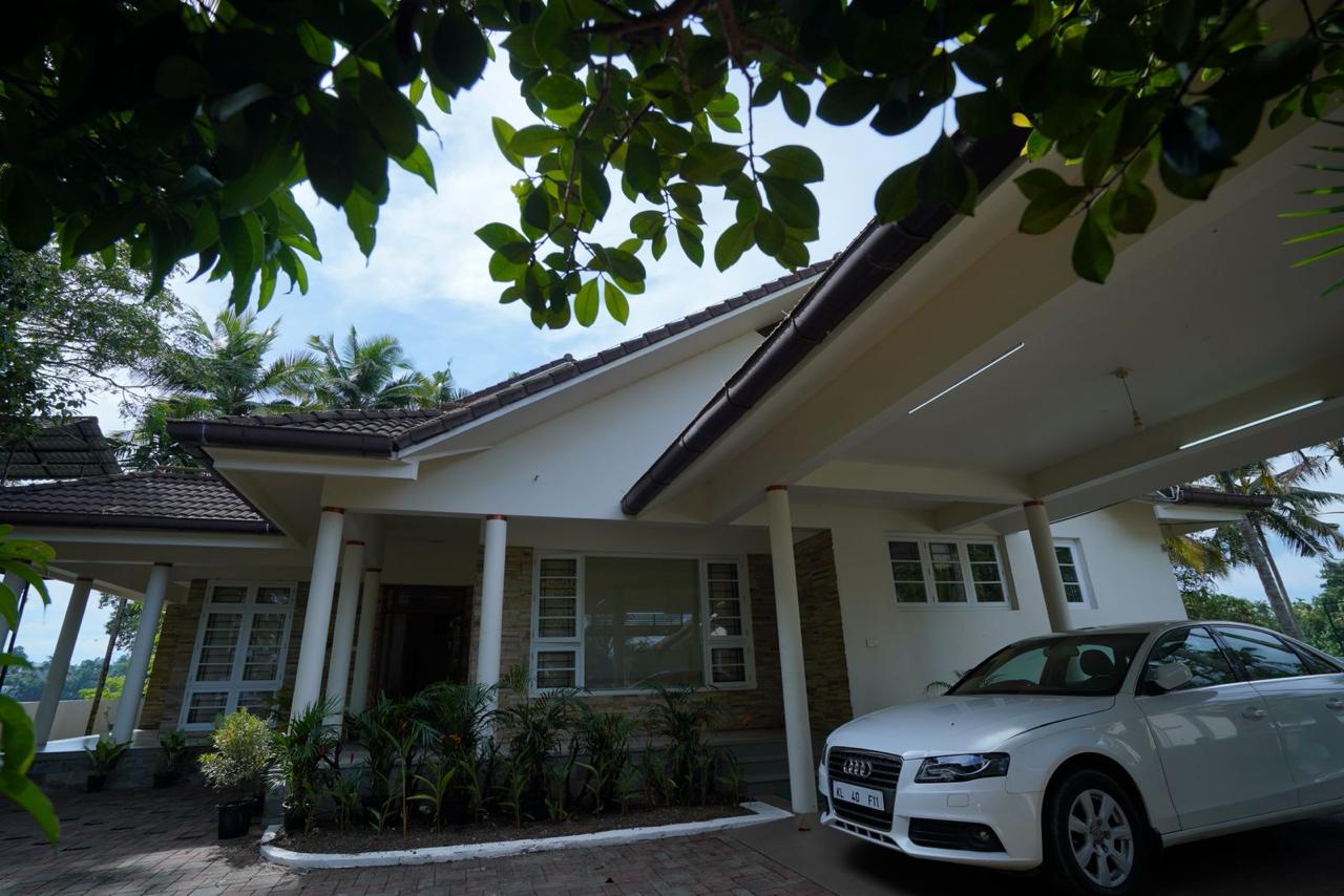 WhatsApp Image 2025-12-10 at 13.36.01