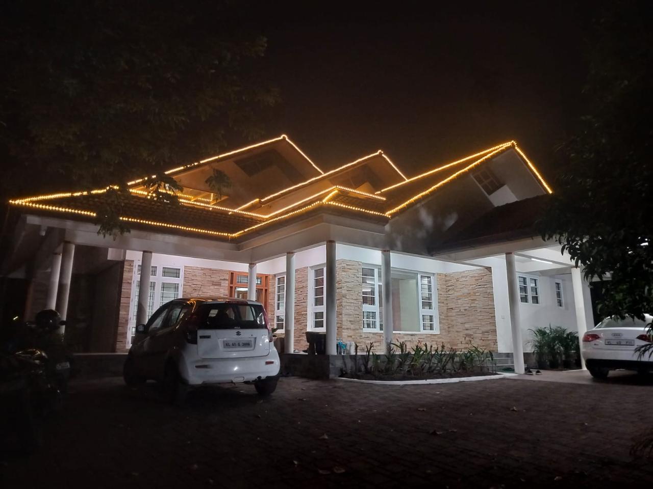 WhatsApp Image 2025-12-10 at 13.36.44 (1)