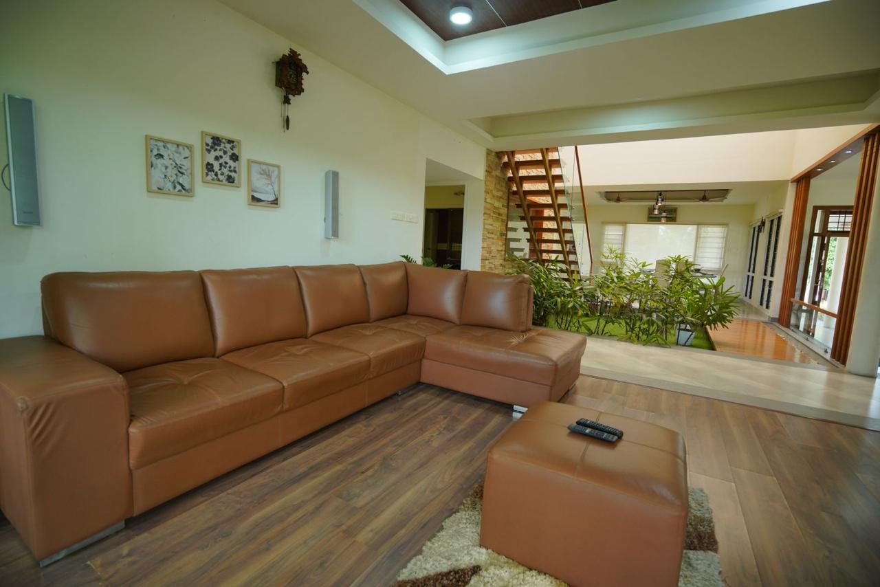 WhatsApp Image 2025-12-10 at 13.36.54