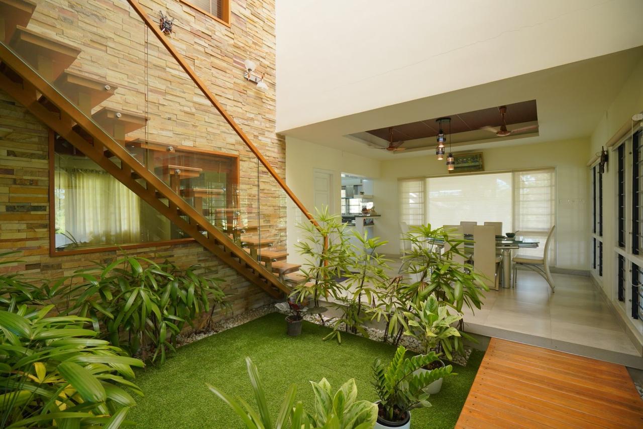 WhatsApp Image 2025-12-10 at 13.36.57 (1)